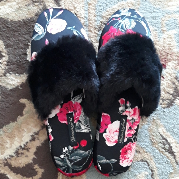 4x*Host Pick*Victoria Secret beautiful slippers - Picture 16 of 16
